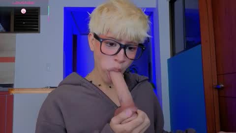 Snapshot of taichi_bluy chatting on 02/07/26, 01:15 taichi online show from 02/07/26, 01:15