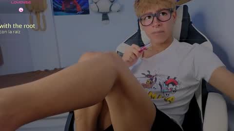 Snapshot of taichi_bluy chatting on 02/27/26, 05:29 taichi online show from 02/27/26, 05:29