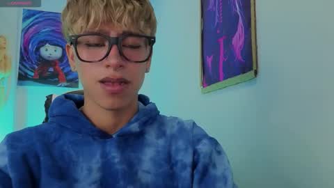 Snapshot of taichi_bluy chatting on 03/13/26, 03:13 taichi online show from 03/13/26, 03:13