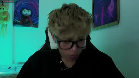 Snapshot of taichi_bluy chatting on 03/16/26, 05:44 taichi online show from 03/16/26, 05:44