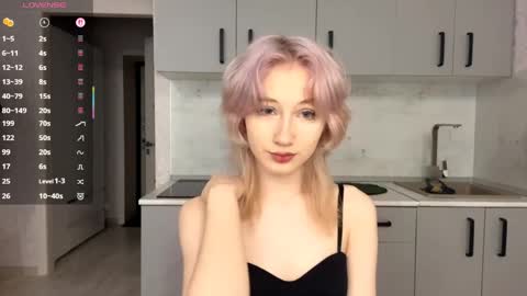 Snapshot of tainastoa chatting on 05/14/26, 11:06 Tessa online show from 05/14/26, 11:06