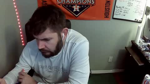 Snapshot of taintnuzzler_13 chatting on 09/09/25, 02:11 TaintNuzzler online show from 09/09/25, 02:11