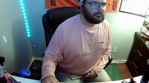 Snapshot of taintnuzzler_13 chatting on 09/15/25, 05:46 TaintNuzzler online show from 09/15/25, 05:46