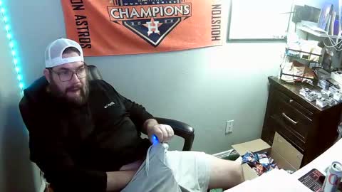 Snapshot of taintnuzzler_13 chatting on 09/21/25, 09:11 TaintNuzzler online show from 09/21/25, 09:11