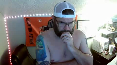 Snapshot of taintnuzzler_13 chatting on 09/29/25, 06:29 TaintNuzzler online show from 09/29/25, 06:29