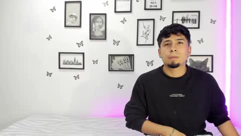 Snapshot of tainy_n_harley chatting on 01/18/25, 07:38 Liam and Juli online show from 01/18/25, 07:38