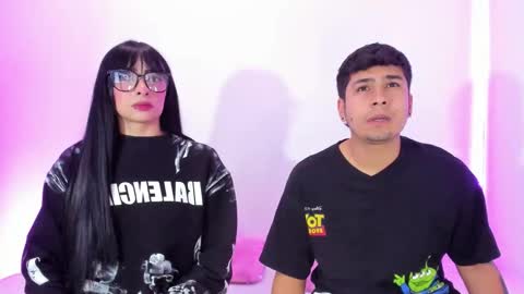 Snapshot of tainy_n_harley chatting on 10/04/25, 04:10 Liam and Juli online show from 10/04/25, 04:10