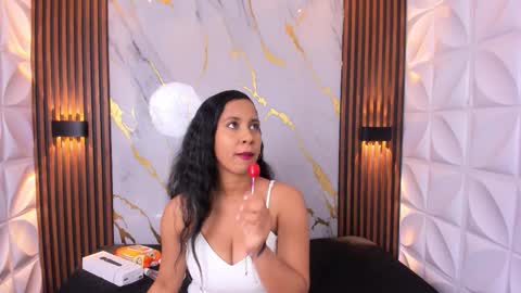 Samantha online show from 10/30/25, 04:14