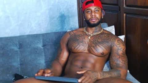 Tairon Tucke online show from 12/26/24, 08:39