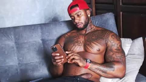 Tairon Tucke online show from 01/21/25, 08:43