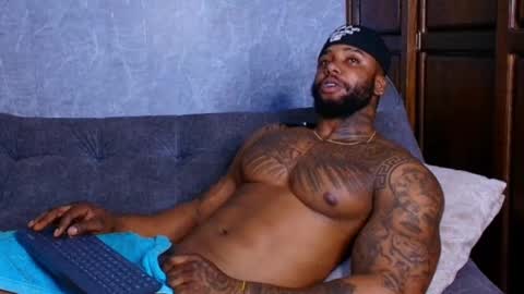 Tairon Tucke online show from 02/27/25, 12:54