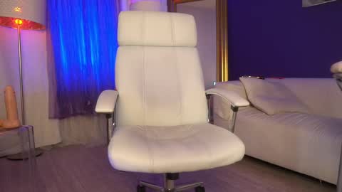 Margo online show from 03/05/25, 03:40