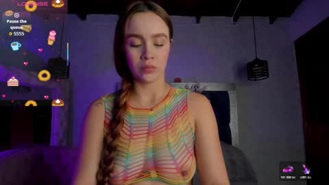 Taissa online show from 11/06/25, 07:48