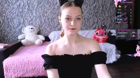 Snapshot of taissia_sweet chatting on 03/19/26, 08:40 Im Taya online show from 03/19/26, 08:40