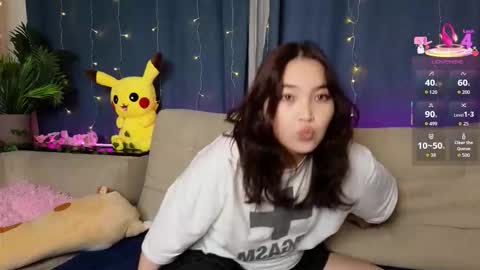 Snapshot of taitcurington chatting on 11/12/25, 08:52 Soo Ying online show from 11/12/25, 08:52