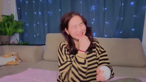 Soo Ying online show from 12/13/25, 08:14