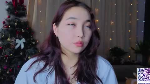 Soo Ying online show from 12/17/25, 08:37