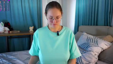 Snapshot of taithelme chatting on 04/06/26, 04:46 Molly online show from 04/06/26, 04:46