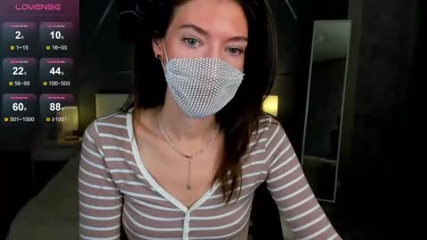 Snapshot of take_me_to_moon chatting on 11/14/25, 01:48 Sasha online show from 11/14/25, 01:48