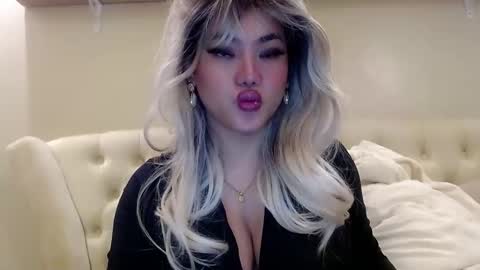 Lena online show from 02/16/25, 05:04