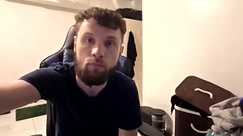 Snapshot of talenjames chatting on 12/05/25, 01:47 Talen James online show from 12/05/25, 01:47