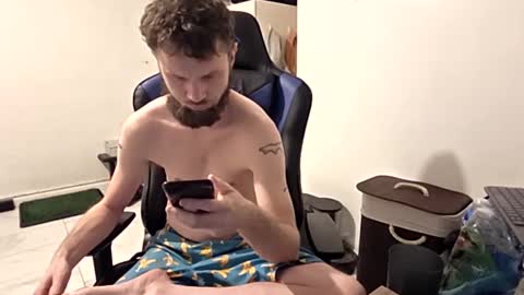 Snapshot of talenjames chatting on 12/20/25, 12:51 Talen James online show from 12/20/25, 12:51