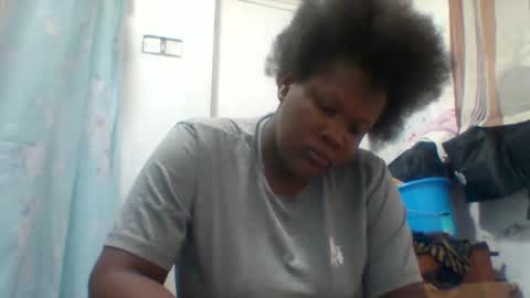 Snapshot of taliah254 chatting on 12/14/25, 06:23 taliah254 online show from 12/14/25, 06:23