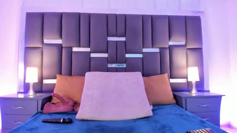 Snapshot of talianavega chatting on 10/21/25, 02:23 tali online show from 10/21/25, 02:23