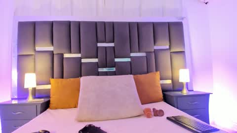 Snapshot of talianavega chatting on 11/04/25, 12:26 tali online show from 11/04/25, 12:26