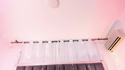 Snapshot of talianavega chatting on 11/28/25, 06:43 tali online show from 11/28/25, 06:43