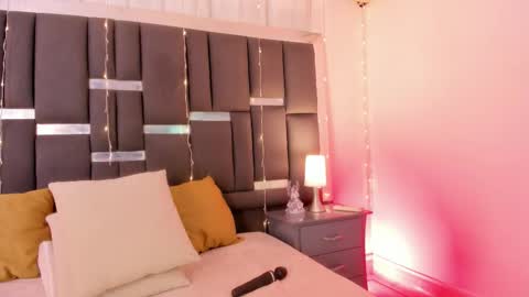 Snapshot of talianavega chatting on 02/13/26, 11:12 tali online show from 02/13/26, 11:12