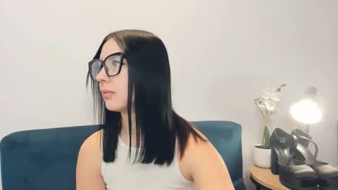 Snapshot of taliasensitive chatting on 02/20/26, 06:37 taliasensitive online show from 02/20/26, 06:37