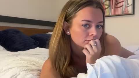 Snapshot of taliavaine chatting on 10/18/25, 05:14 Talia online show from 10/18/25, 05:14