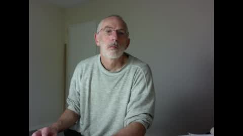 Snapshot of taliesin4321 chatting on 10/07/25, 05:54 Jack Pierrot online show from 10/07/25, 05:54