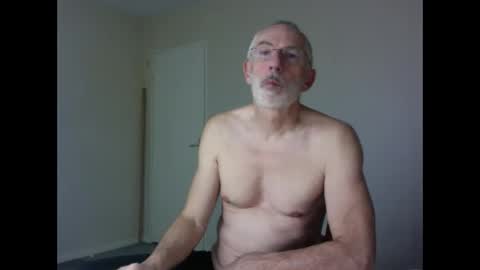 Snapshot of taliesin4321 chatting on 10/22/25, 07:02 Jack Pierrot online show from 10/22/25, 07:02