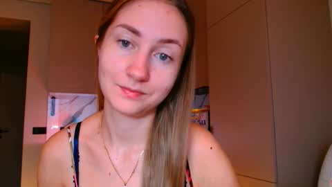  Kira  online show from 12/04/25, 06:55