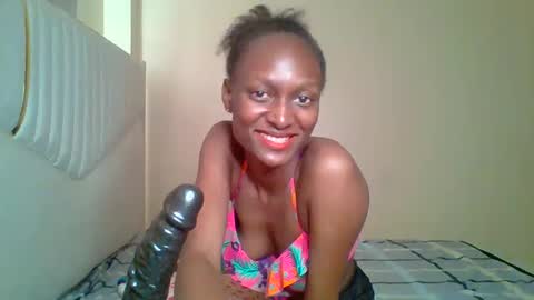 Snapshot of talisha_smiley chatting on 04/10/26, 02:22 talisha smiles online show from 04/10/26, 02:22
