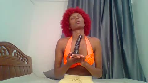 Snapshot of talisha_smiley chatting on 04/19/26, 12:54 talisha smiles online show from 04/19/26, 12:54