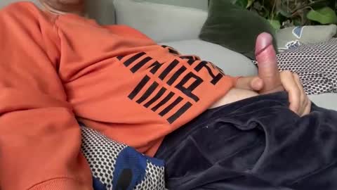 Snapshot of talkinjazz chatting on 09/27/25, 08:19 talkinjazz online show from 09/27/25, 08:19