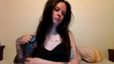 Snapshot of talktomenicely_ chatting on 03/19/26, 07:23 Lily Rhoades online show from 03/19/26, 07:23