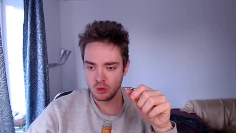 Snapshot of tall_sam chatting on 02/23/25, 02:46 tall_sam online show from 02/23/25, 02:46