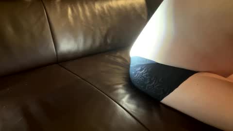 Snapshot of tall_shy_kitty chatting on 02/15/26, 02:08 tall_shy_kitty online show from 02/15/26, 02:08