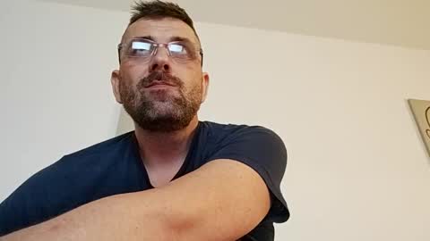 Snapshot of tallboy77eu chatting on 02/02/25, 03:10 Aligator online show from 02/02/25, 03:10