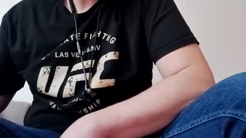 Snapshot of tallboy77eu chatting on 03/04/25, 07:08 Aligator online show from 03/04/25, 07:08