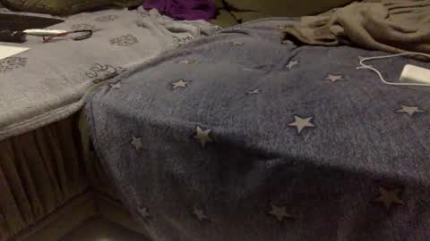 Snapshot of tallboy77eu chatting on 11/15/25, 04:43 Aligator online show from 11/15/25, 04:43