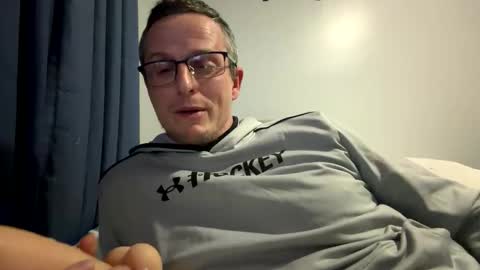 Snapshot of tallglassowater9cut459014 chatting on 04/07/26, 03:07 first stream was very fun grateful for every follow and super active chat online show from 04/07/26, 03:07