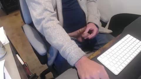 tallguy4unow online show from 02/02/26, 05:11