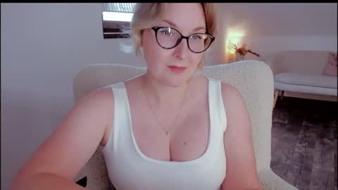 Snapshot of tallinnlove chatting on 06/15/26, 11:12 tallinnlove online show from 06/15/26, 11:12