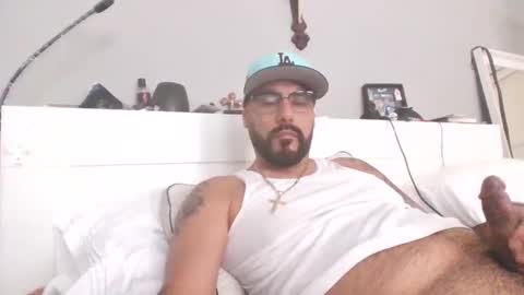 Snapshot of talllatino310 chatting on 09/13/25, 09:14 talllatino310 online show from 09/13/25, 09:14