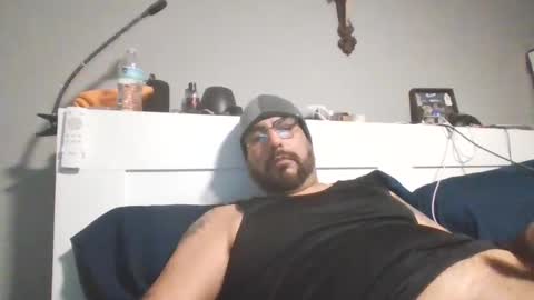 Snapshot of talllatino310 chatting on 10/14/25, 06:09 talllatino310 online show from 10/14/25, 06:09